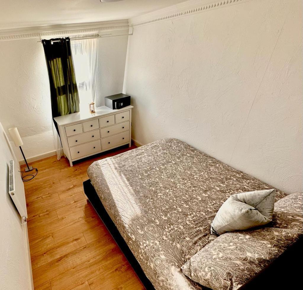 Flat 3 Stay In Aldgate Apartments Лондон Екстер'єр фото